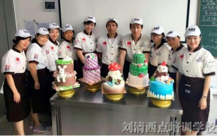 “白富美”来袭！刘清烘焙培训学校让您不愁生意不火爆？