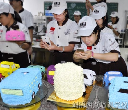 市场就缺它，来刘清烘焙培训学校学回去店面生意不愁不火爆！