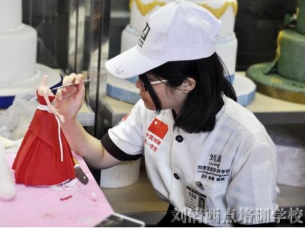 翻糖培训蛋糕那么久，这3款芭比翻糖你一定没见过！