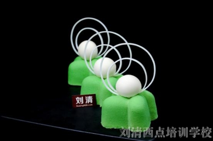 我的天！美得如此惊艳，我看这个烘焙培训学校一眼便走不动！
