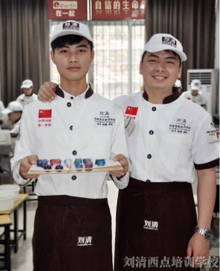 这玩意儿美爆银河，听说蛋糕学校学烘焙开店的老板都卖疯啦！