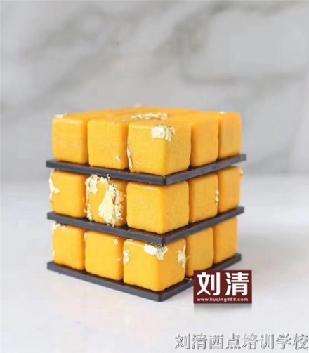 【震惊】这就是这家烘焙培训学校的创意魔方？
